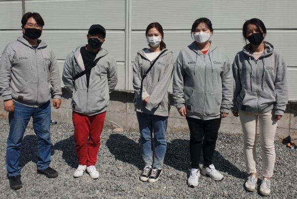 코이카는 귀국 해외봉사단 출신으로 코로나19 돕기에 자원한 15명이 경북 칠곡군에서 24일부터 한 달간 방역 봉사활동에 나선다고 밝혔다. (사진=코이카)
